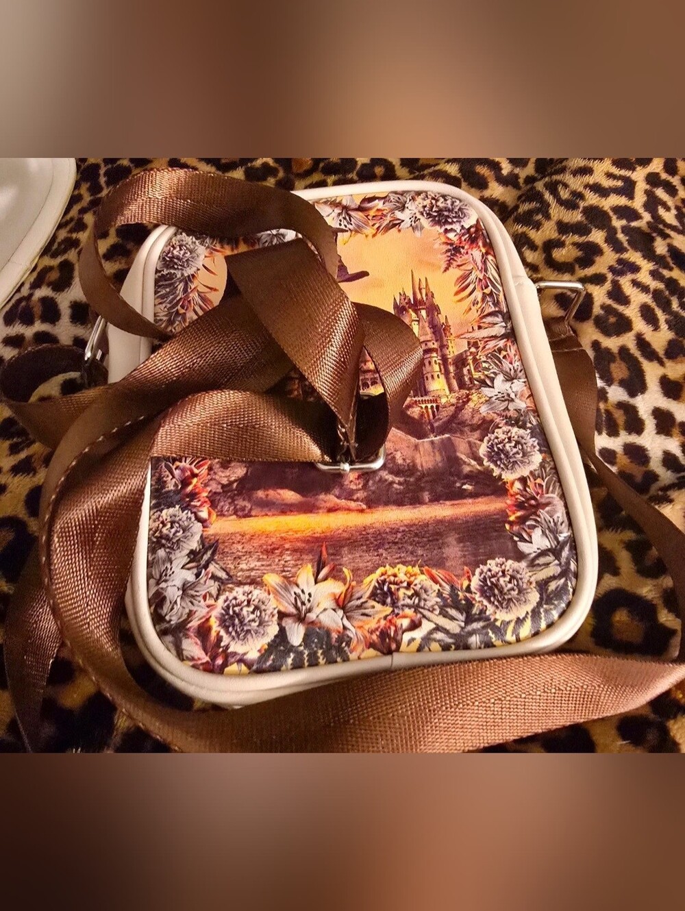 Hogwarts Purse RARE - Picture 3 of 8